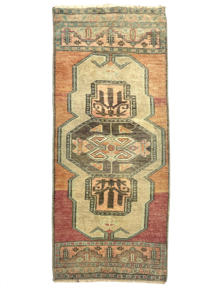 Vintage Anatolian Small Rug 48 cm x 117 cm (1'6" FT x 3'84" FT) - Y010022