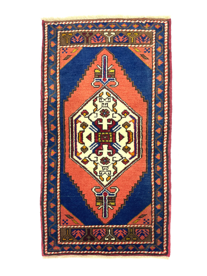 Vintage Anatolian Small Rug 57 cm x 108 cm (1’9’’ FT x 3’54’’ FT) - Y010021