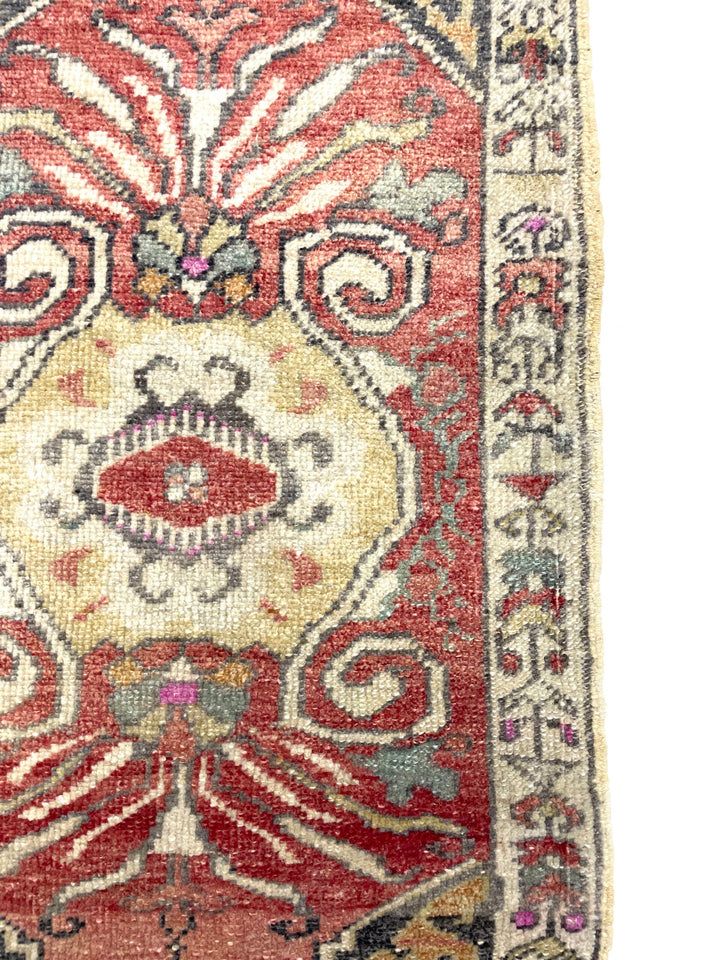 Vintage Hand-Knotted Small Turkish Rug 48 cm x 76 cm (1’5’’ FT X 2’5” FT) - Y010062