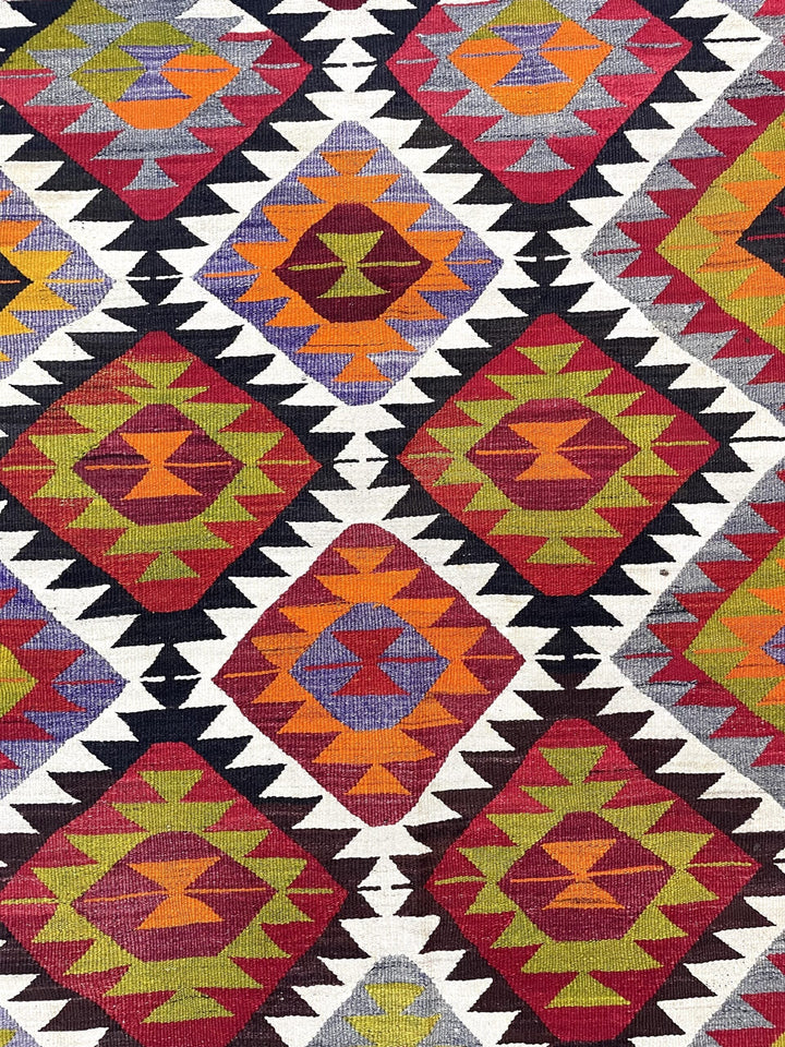 Vintage Multicolor Kilim Rug 120 cm x 152 cm (3’9” FT x 5’0” FT) - 0010004
