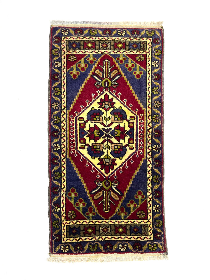 Vintage Small Taspinar Rug 53 cm x 101 cm (1’7’’ FT X 3’3’’ FT) - Y010073