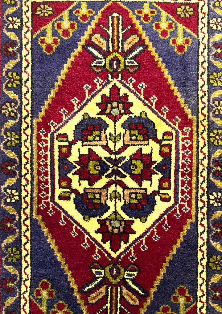 Vintage Small Taspinar Rug 53 cm x 101 cm (1’7’’ FT X 3’3’’ FT) - Y010073