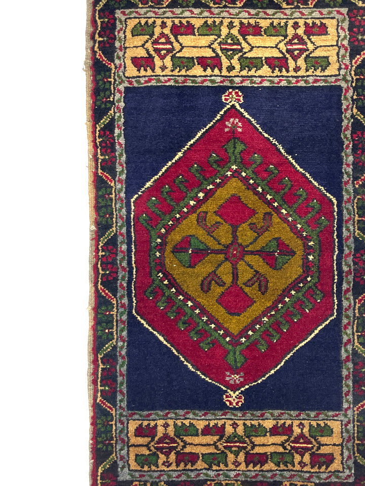 Vintage Small Turkish Hand-Knotted Rug 43 Cm X 93 Cm (1'6" FT X 3'1" FT) – Y010008