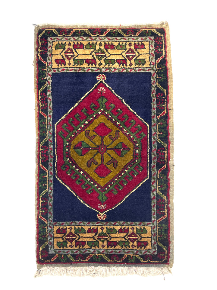 Vintage Small Turkish Hand-Knotted Rug 43 Cm X 93 Cm (1'6" FT X 3'1" FT) – Y010008