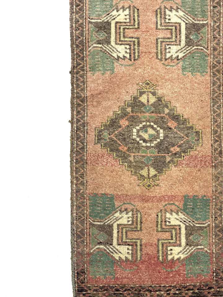Vintage Small Turkish Hand-Knotted Rug 46 Cm X 101 Cm (1’5’’ FT X 3’3’’ FT) – Y010011