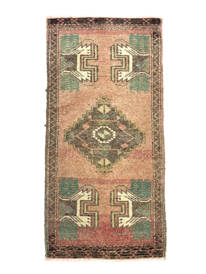 Vintage Small Turkish Hand-Knotted Rug 46 Cm X 101 Cm (1'5" FT X 3'3" FT) – Y010011