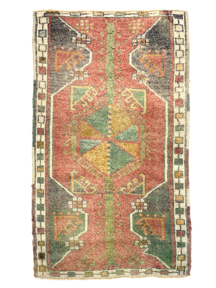 Vintage Small Turkish Hand-Knotted Rug 52 Cm X 98 Cm (1’7’’ FT X 3’2’’ FT) – Y010013