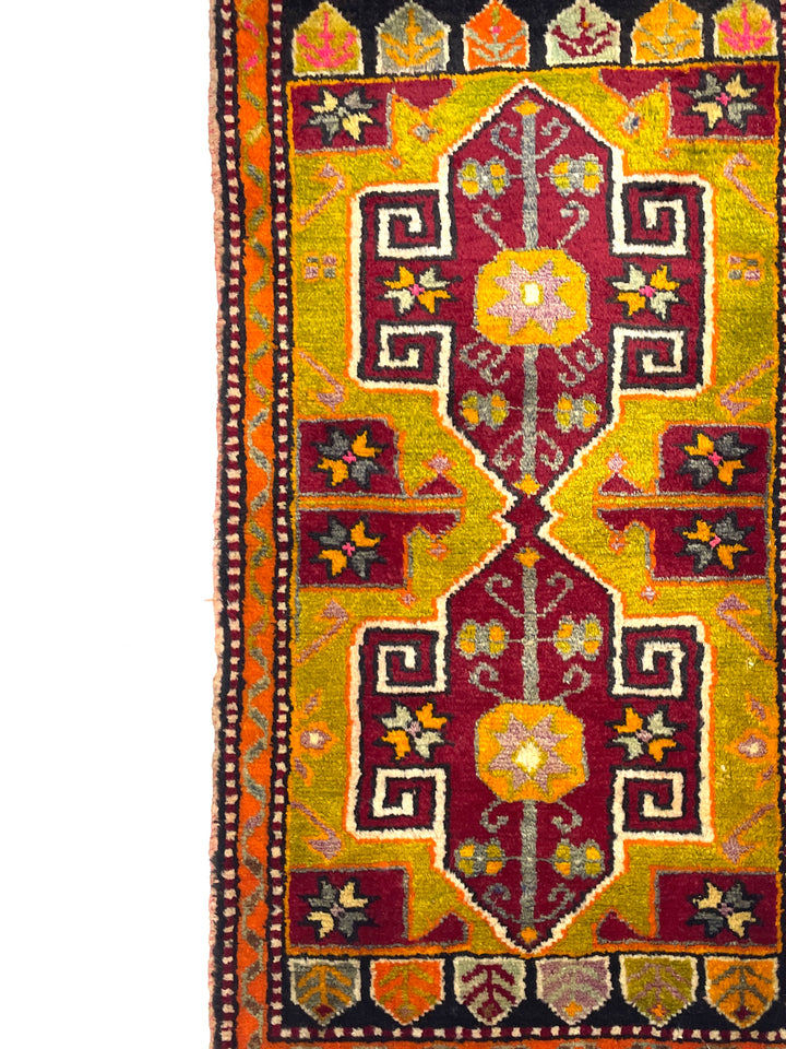 Vintage Small Turkish Hand-Knotted Rug 56 Cm X 102 Cm (1'8" FT X 3'3" FT) – Y010004