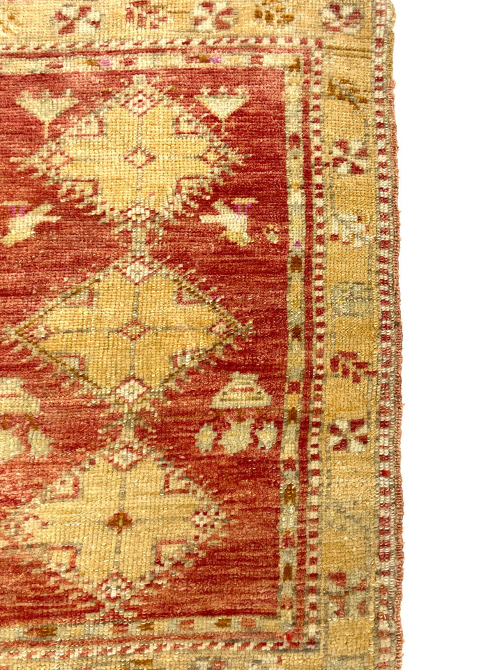 Vintage Turkish Hand-Knotted Rug 55 Cm X 79 Cm (1’8’’ FT X 2’6’’ FT) – Y010034