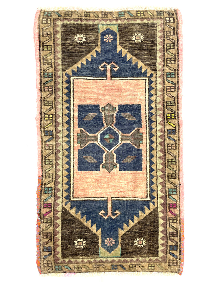 Vintage Turkish Small Rug 48 cm x 84 cm (1'6" FT x 2'7" FT) - Y010032