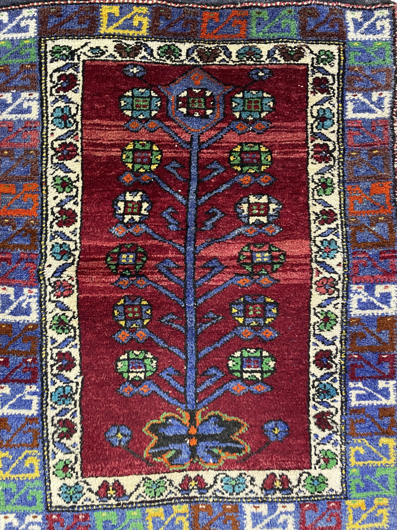 Vintage Handwoven Turkish Manisa Selendi Rug