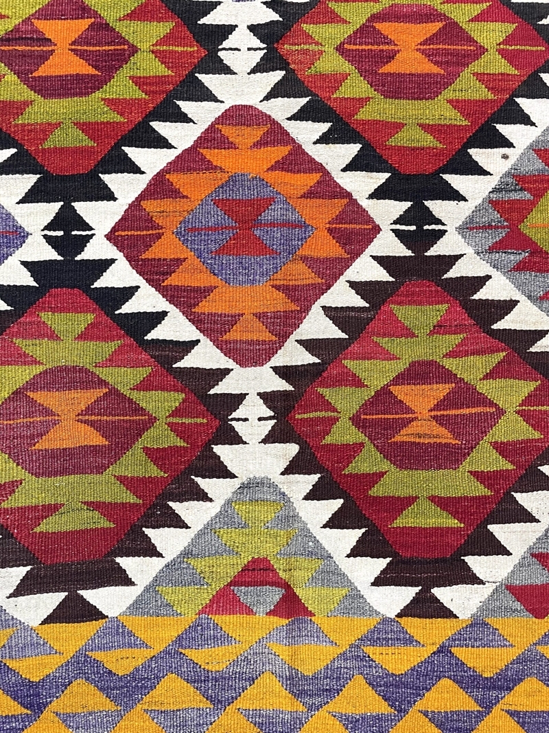 Vintage Multicolor Kilim Rug 120 cm x 152 cm - 0010004