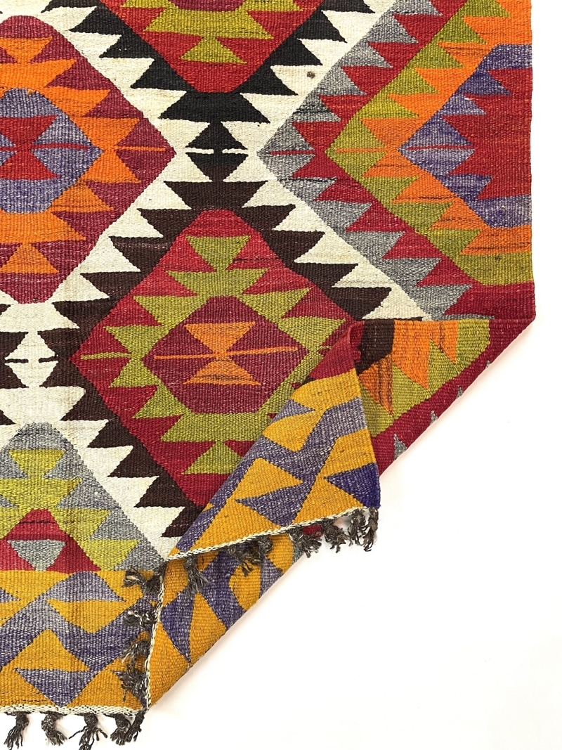 Vintage Multicolor Kilim Rug 120 cm x 152 cm - 0010004