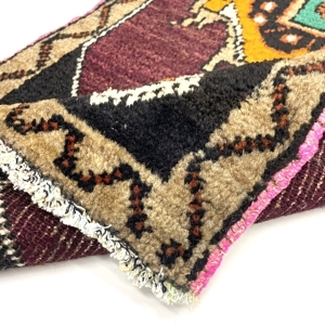 Vintage Anatolian Small Hand-Knotted Rug 51 Cm X 109 Cm (1’7′′ X 3’6′′ FT) – Y010048