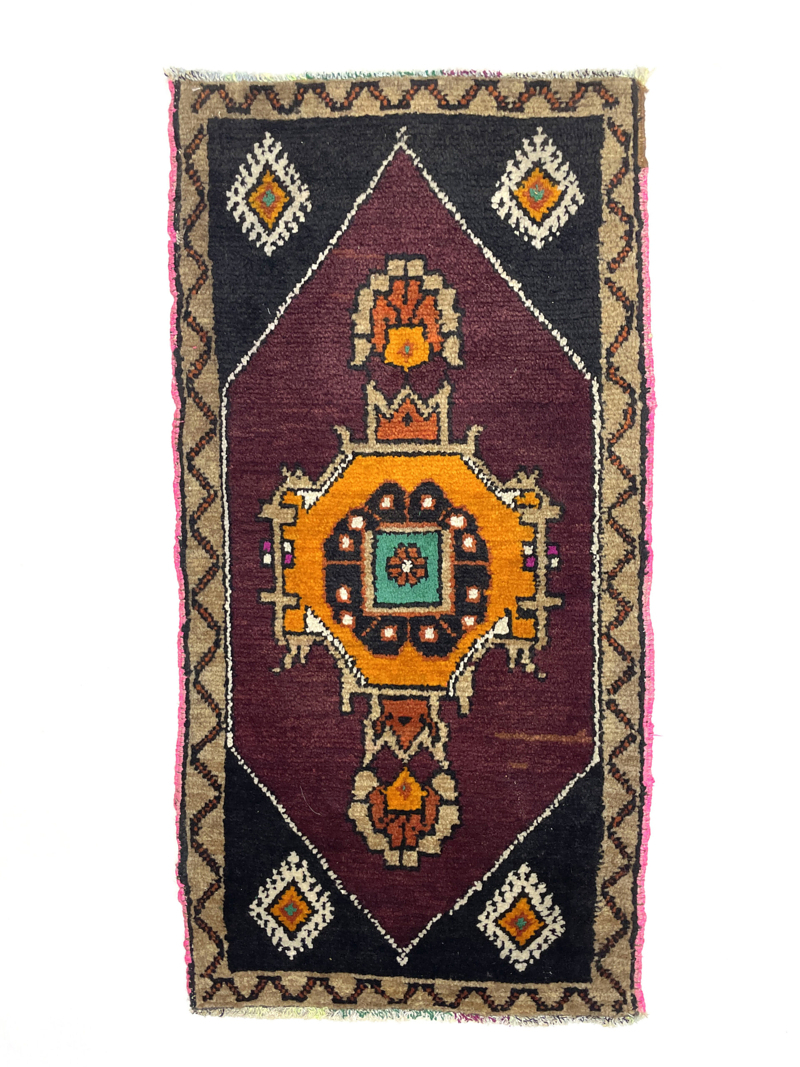 Vintage Anatolian Small Hand-Knotted Rug 51 Cm X 109 Cm (1’7′′ X 3’6′′ FT) – Y010048