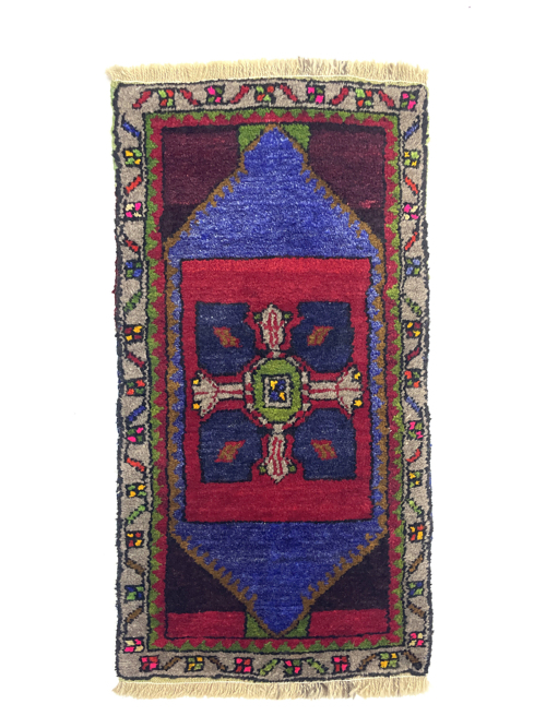 Vintage Anatolian Small Rug 43 cm x 55 cm (1'4" x 2'8" FT) - Y010018