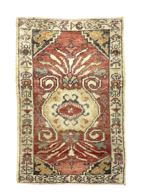 vintage-hand-knotted-small-turkish-rug-48-cm-x-76-cm-y010062 Vintage Hand-Knotted Small Turkish Rug 48 cm x 76 cm (1'5" FT X 2'5” FT) - Y010062