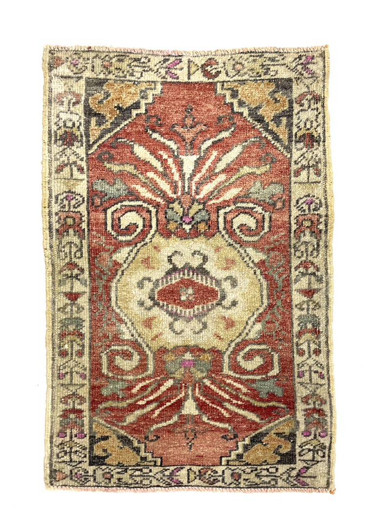 vintage-hand-knotted-small-turkish-rug-48-cm-x-76-cm-y010062 Vintage Hand-Knotted Small Turkish Rug 48 cm x 76 cm (1'5" FT X 2'5” FT) - Y010062