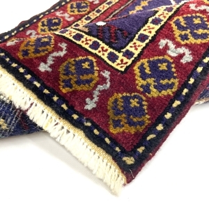 Vintage Handwoven Small Rug 48 Cm X 102 Cm (1’6′′ X 3’4′′ FT) – Y010053