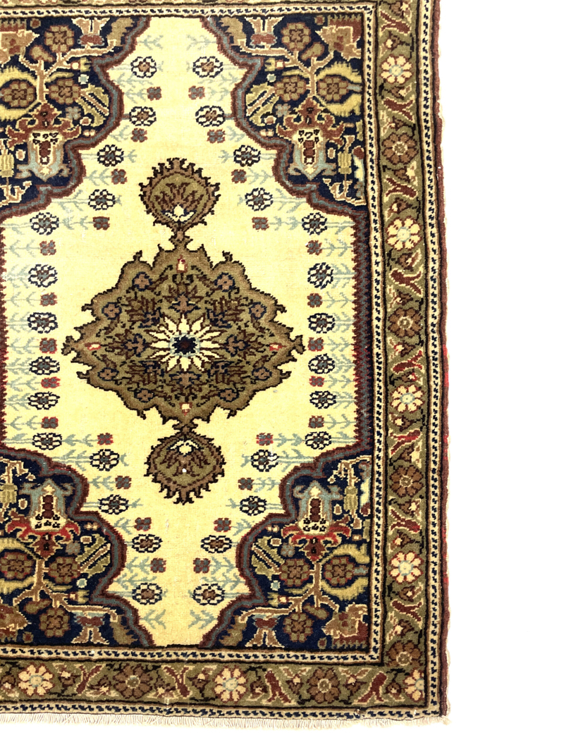 vintage-small-kayseri-rug-61-cm-x-95-cm-y010039-1 Vintage Small Kayseri Rug 61 Cm X 95 Cm (2 X 3'1" FT) – Y010039