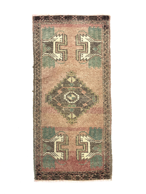 Vintage Small Turkish Hand-Knotted Rug 46 Cm X 101 Cm (1'5" X 3'3" FT) – Y010011