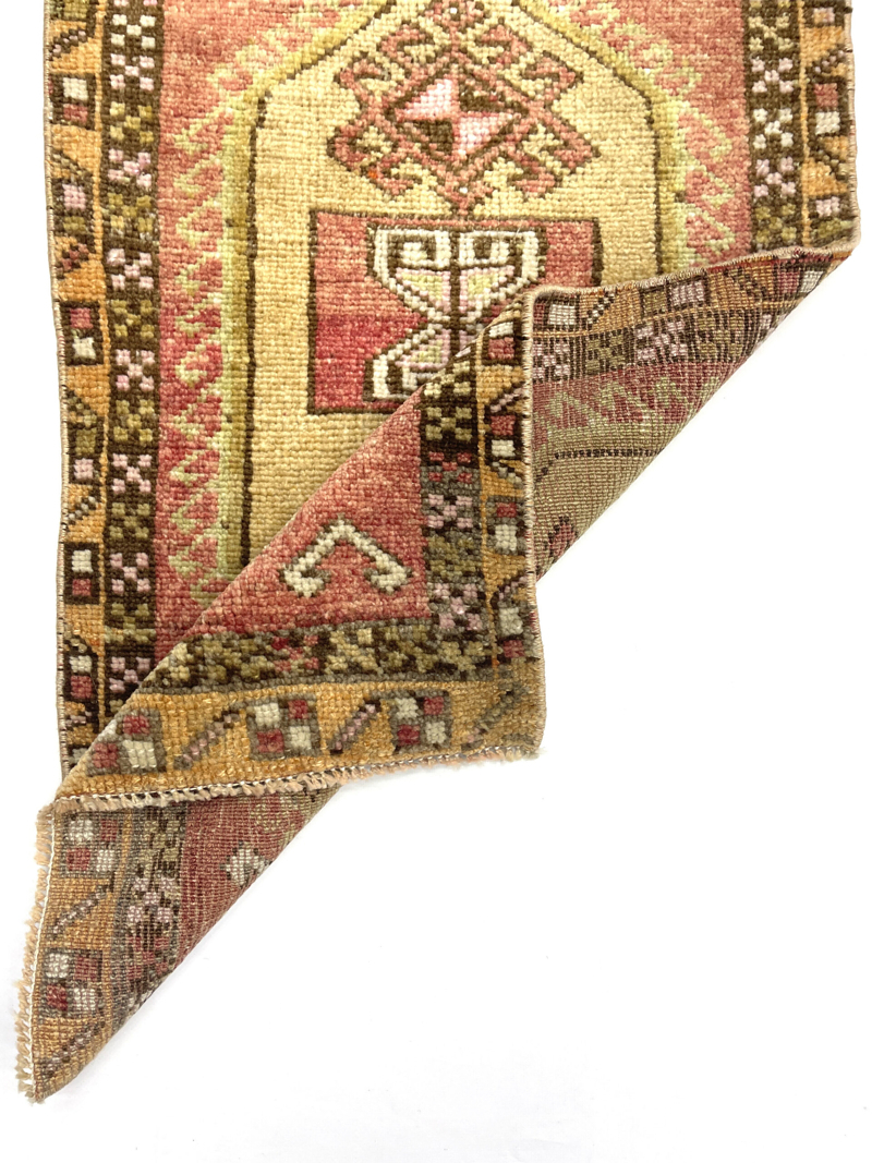 Vintage Small Turkish Hand-Knotted Rug 50 Cm X 88 Cm (1'6" X 2'9" FT) – Y010007