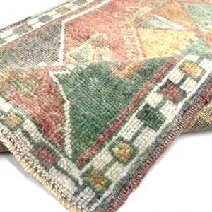 vintage-small-turkish-hand-knotted-rug-52-cm-x-98-cm-y010013-3 Vintage Small Turkish Hand-Knotted Rug 52 Cm X 98 Cm (1'7" X 3'2" FT) – Y010013