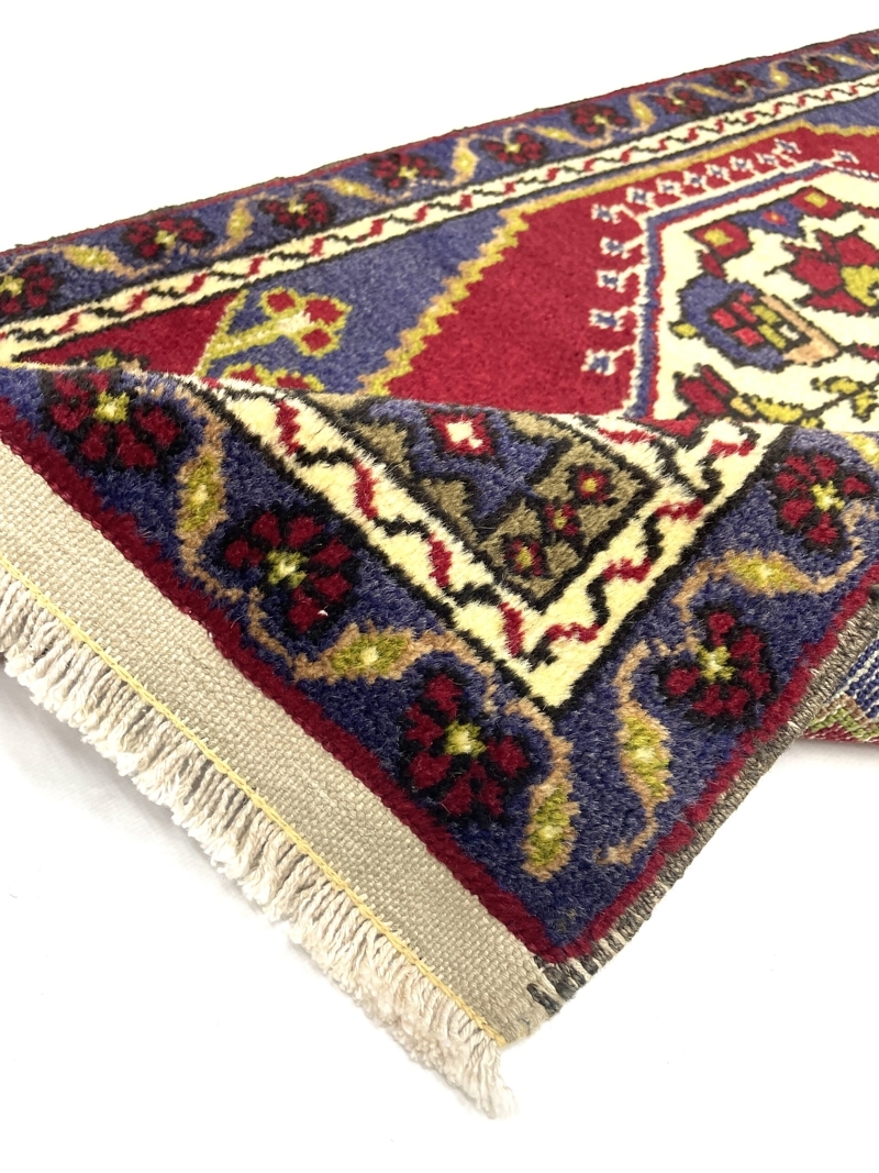 Vintage Turkish Hand-Knotted Rug 55 Cm X 105 Cm (1’8′′ X 3’5′′ FT) – Y010043