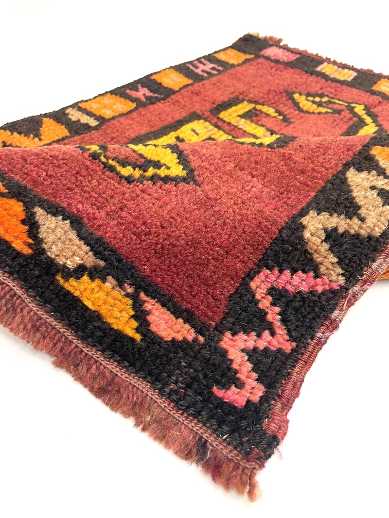 vintage-turkish-hand-knotted-rug-55-cm-x-70-cm-y010041-2 Vintage Turkish Hand-Knotted Rug 55 Cm X 70 Cm (1’8′′ X 2'3" FT) – Y010041