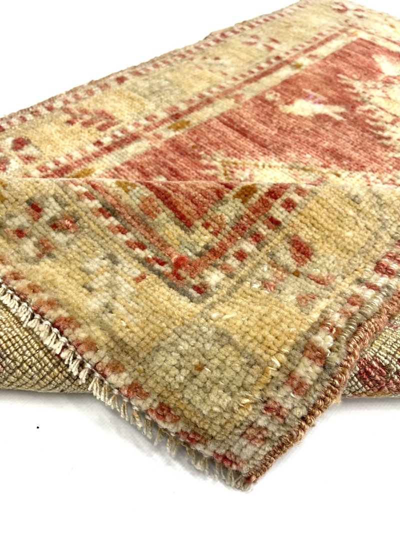 Vintage Turkish Hand-Knotted Rug 55 Cm X 79 Cm (1'8" X 2'6" FT) – Y010034