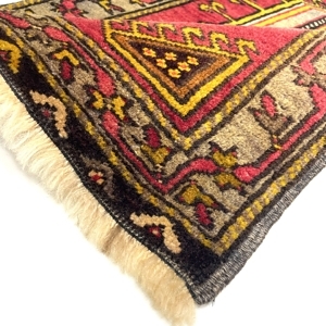 Vintage Turkish Hand-Knotted Rug 57 Cm X 103 Cm (1’9′′ X 3’4′′ FT) – Y010045