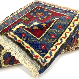 Vintage Turkish Hand-Knotted Rug 57 Cm X 64 Cm (1’9′′ X 2’1′′ FT) – Y010046