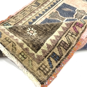 Vintage Turkish Small Rug 48 cm x 84 cm (1'6" x 2'7" FT) - Y010032