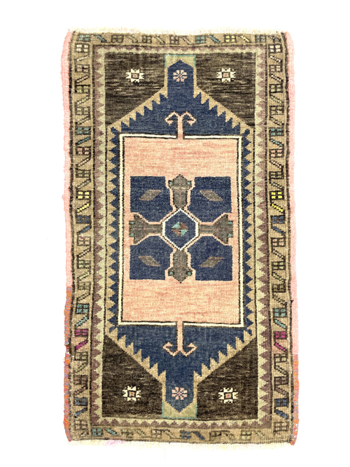 vintage-turkish-small-rug-48-cm-x-84-cm-y010032 Vintage Turkish Small Rug 48 cm x 84 cm (1'6" x 2'7" FT) - Y010032
