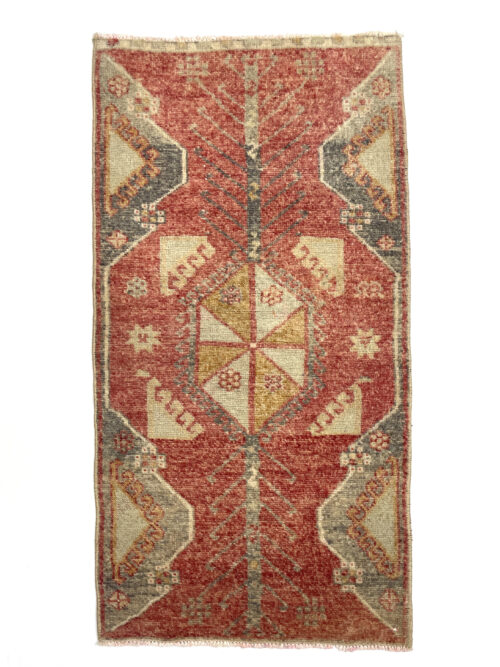 Vintage Turkish Small Rug 53 cm x 106 cm (1'7" x 3'5" FT) - Y010028