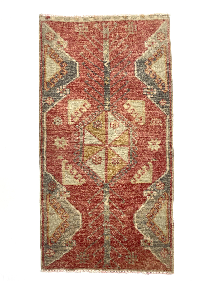 Vintage Turkish Small Rug 53 cm x 106 cm (1'7" x 3'5" FT) - Y010028