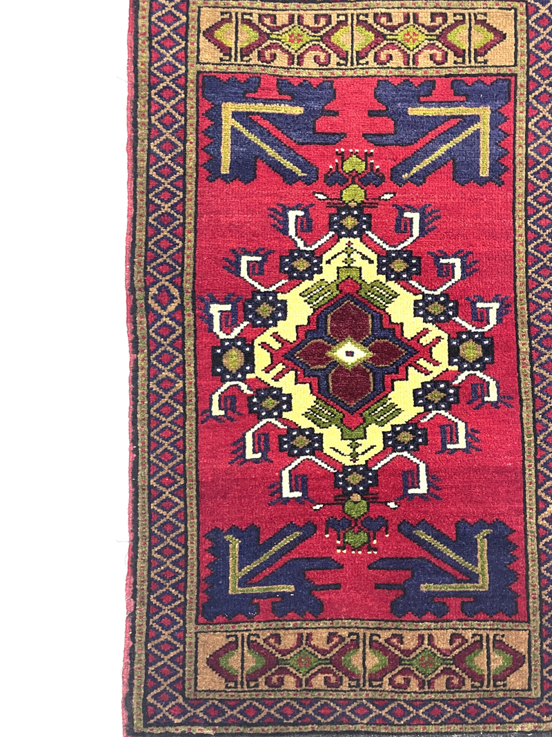 Vintage Turkish Small Rug 59 cm x 96 cm (1'94" x 3'15" FT) - Y010029